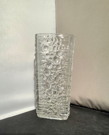 493526a1 4f0d 4bda b2c7 718f4b75172b