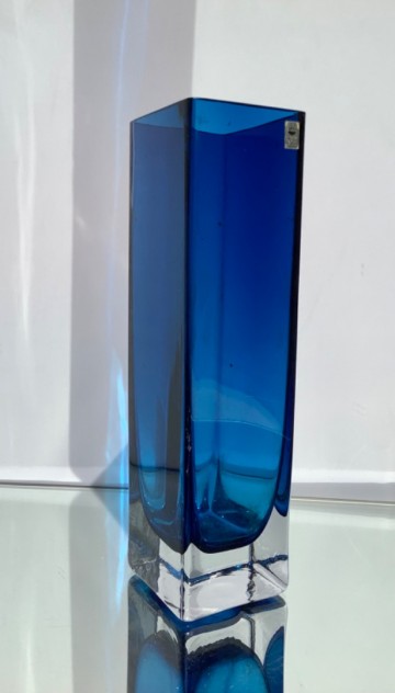 6071d976 eb87 4cda abfb cd687a69a5e9