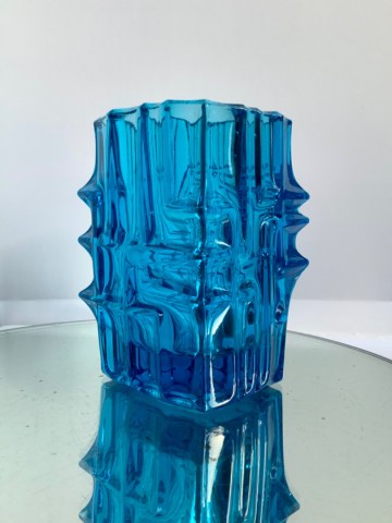 6e7e7c88 ce0b 49e2 98f0 e5e36eea1779