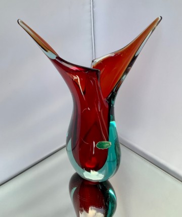 8cb4b7d3 1c60 4caa 97ed e8c3089c0e02