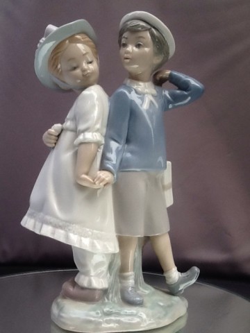 Lladro,Puppy Love.
