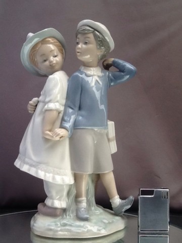 Lladro,Puppy Love.