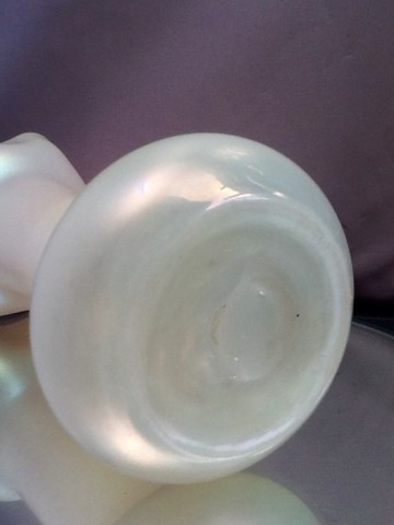 Kralik,parelmoer vaas,1900.