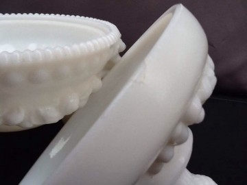 Antieke opaline dekseldoos Portieux/Vallerhystal,Frankrijk ca 1900.