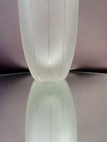 Grote kristallen geslepen gesatineerde vaas